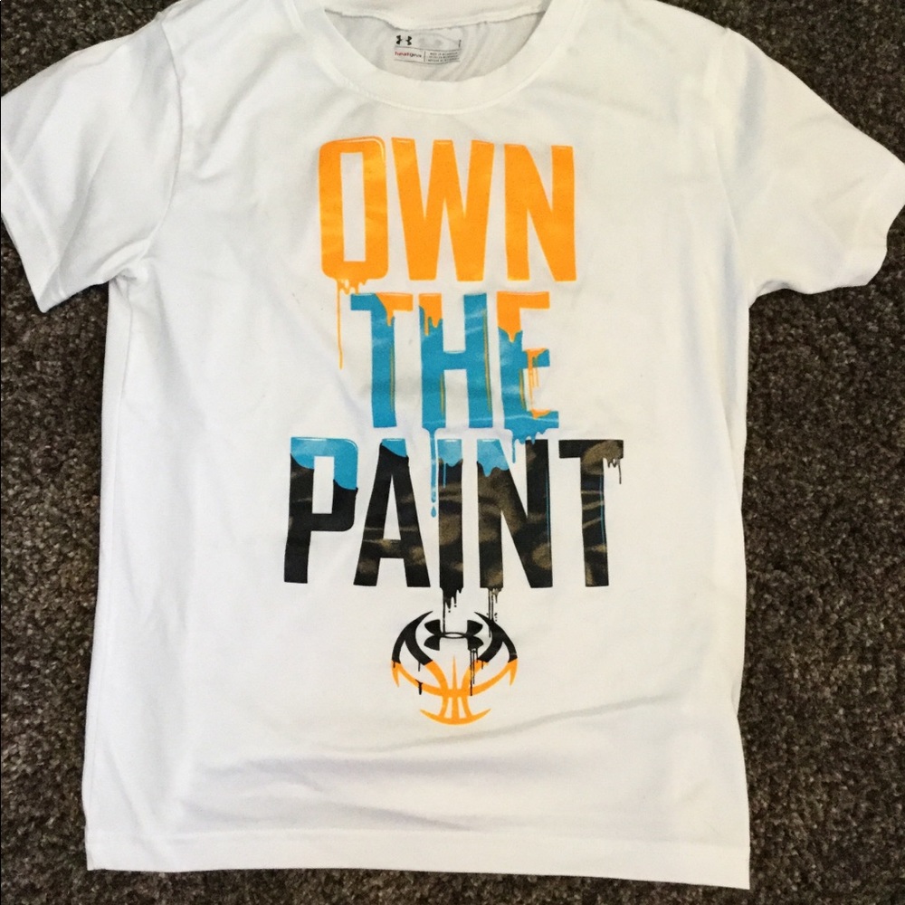 UNDER ARMOR BOYS T-SHIRT